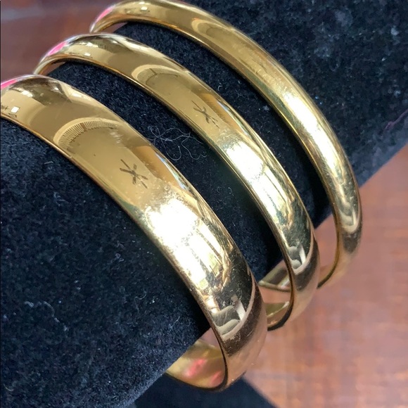 Monet Gold Bangle Set - Picture 4 of 11